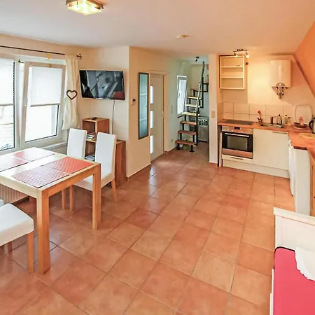 1 Bedroom Cozy In Zettemin Ot Ruetzenfeld