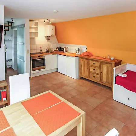1 Bedroom Cozy In Zettemin Ot Ruetzenfeld Casa de Férias