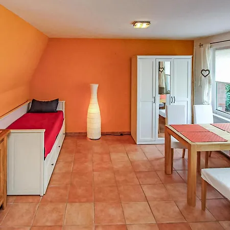 1 Bedroom Cozy In Zettemin Ot Ruetzenfeld *