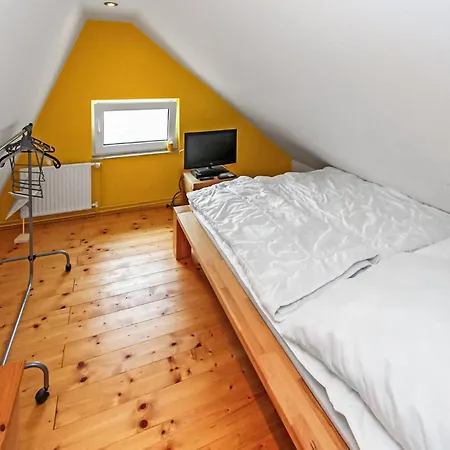 1 Bedroom Cozy In Zettemin Ot Ruetzenfeld * Varchentin
